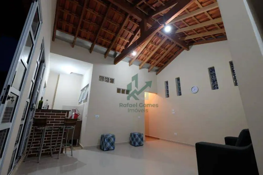Casa, 3 quartos, 210 m² - Foto 1