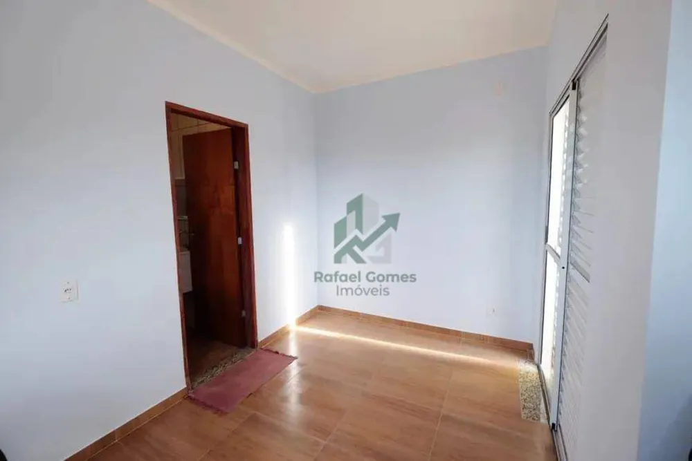 Casa, 3 quartos, 210 m² - Foto 2