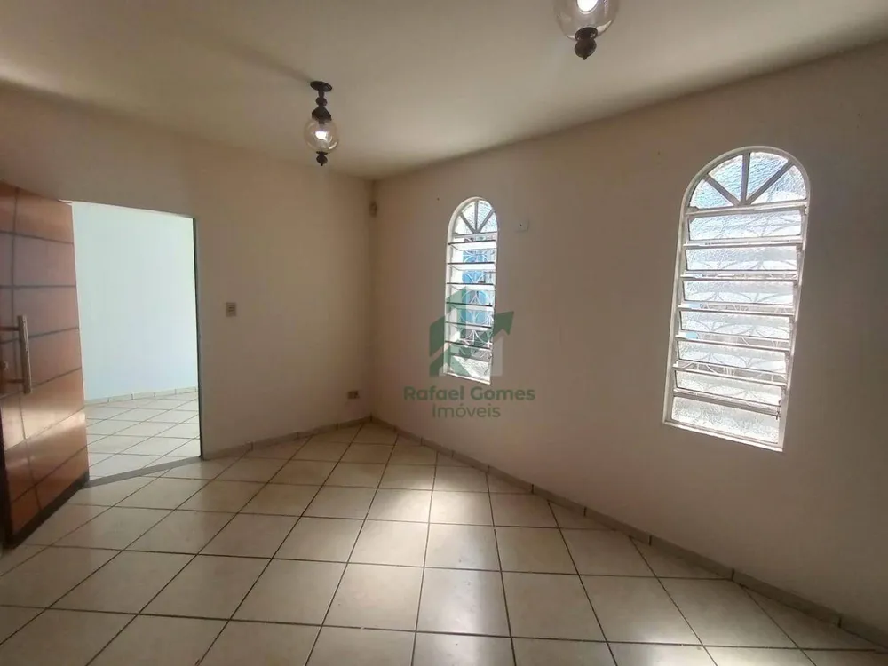 Casa, 4 quartos, 180 m² - Foto 1