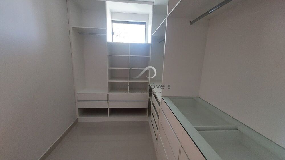 Casa, 3 quartos, 201 m² - Foto 2