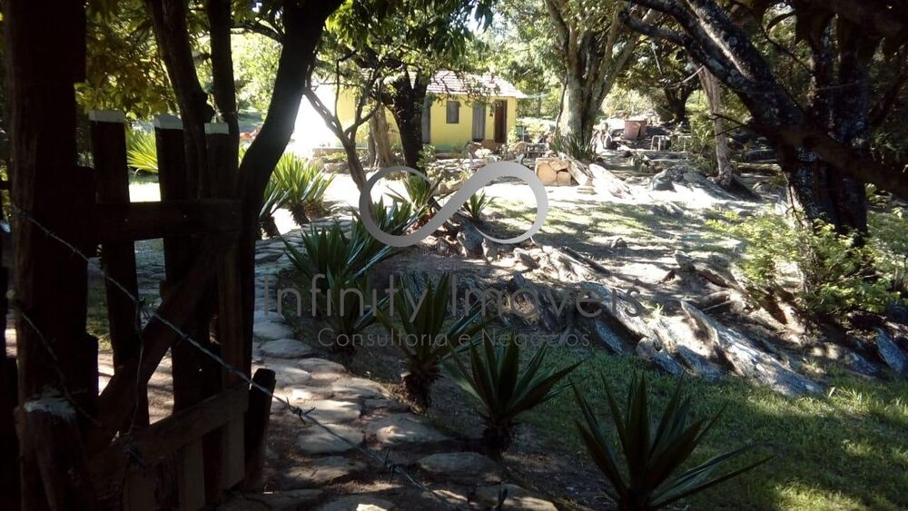 Sítio, 14 quartos, 16 hectares - Foto 1