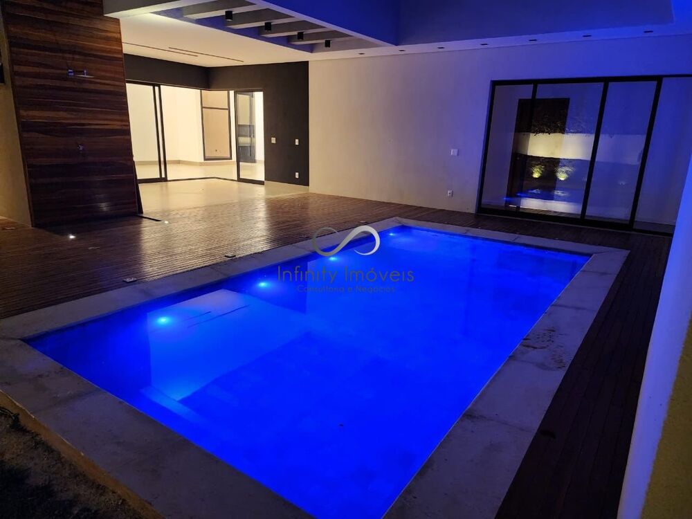 Casa de Condomínio à venda com 4 quartos, 212m² - Foto 4