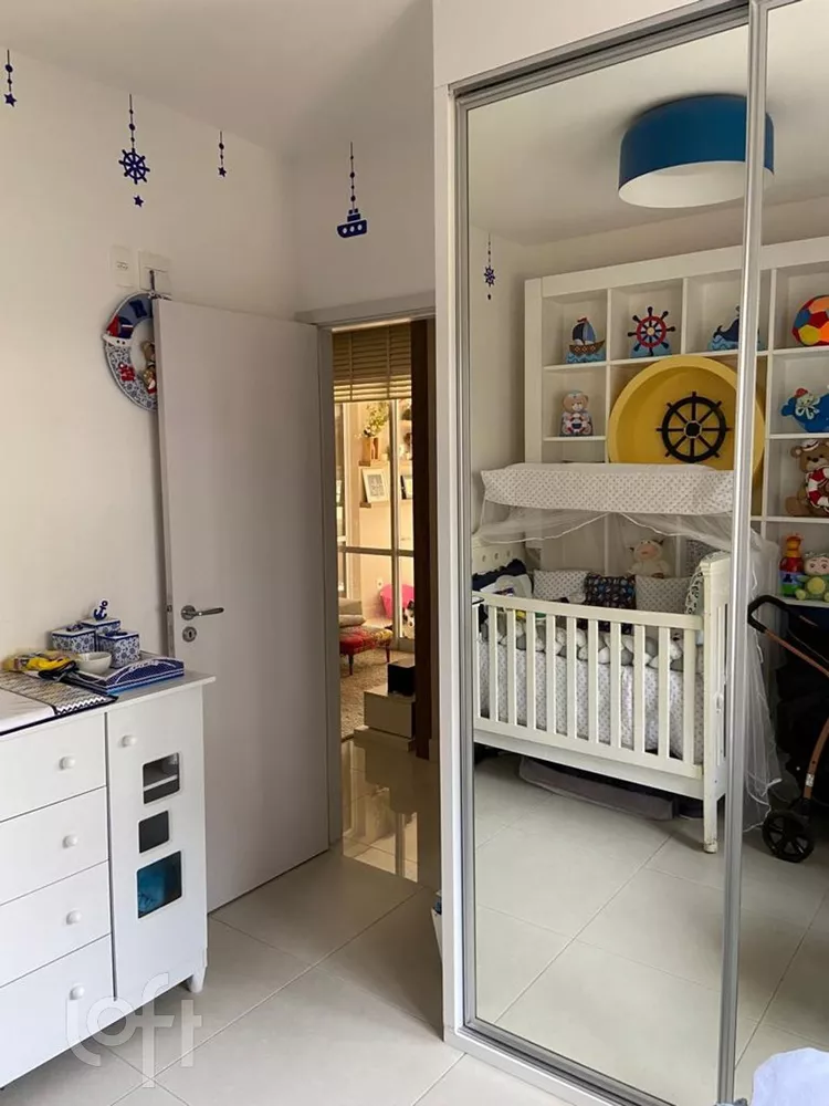 Apartamento à venda com 2 quartos, 72m² - Foto 3