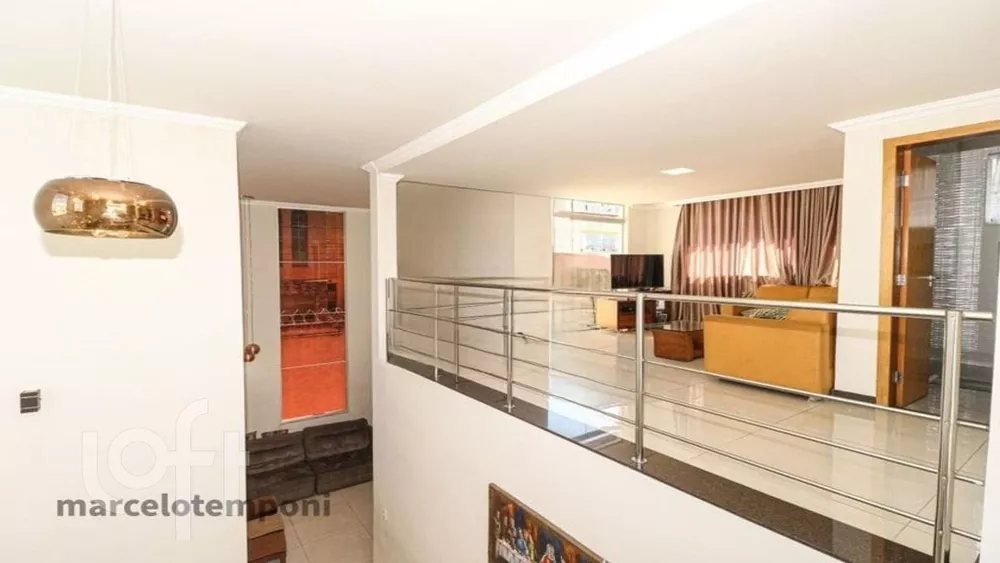 Casa à venda com 3 quartos, 180m² - Foto 4