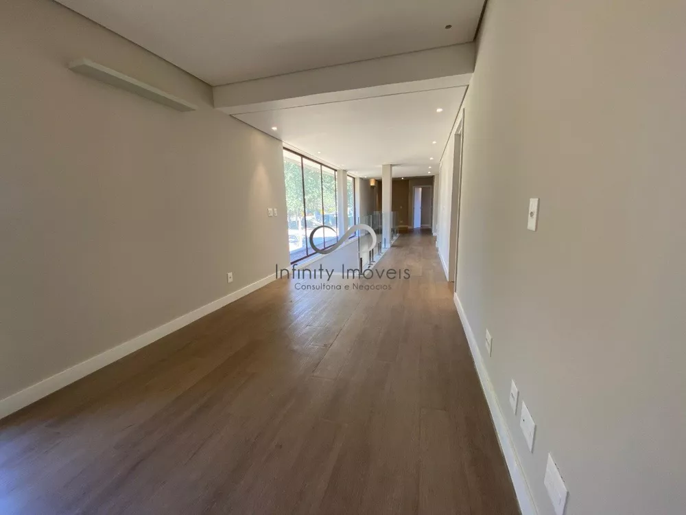 Casa de Condomínio à venda com 5 quartos, 715m² - Foto 20