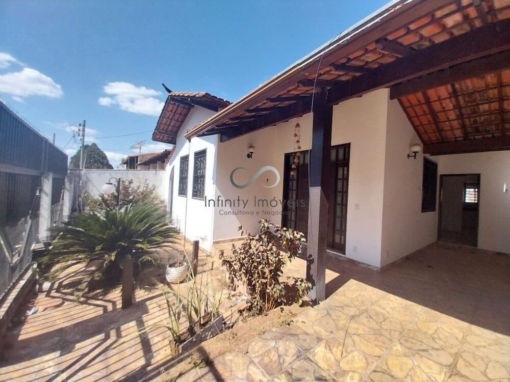 Casa, 4 quartos, 170 m² - Foto 1