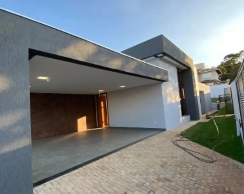 Casa, 4 quartos, 238 m² - Foto 1