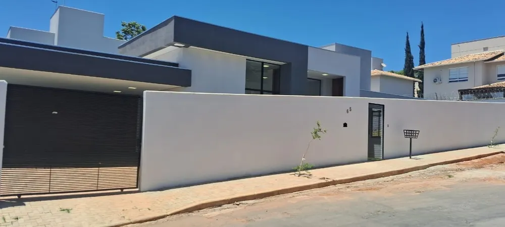 Casa, 4 quartos, 238 m² - Foto 2