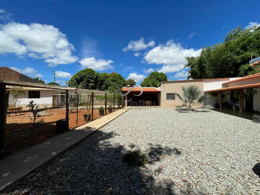 Casa, 6 quartos, 205 m² - Foto 1