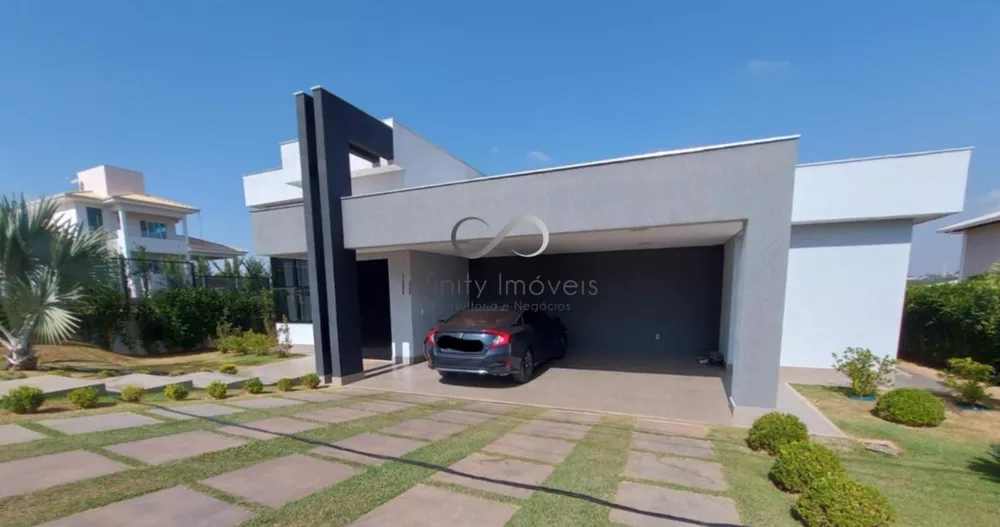 Casa de Condomínio à venda com 4 quartos, 245m² - Foto 1