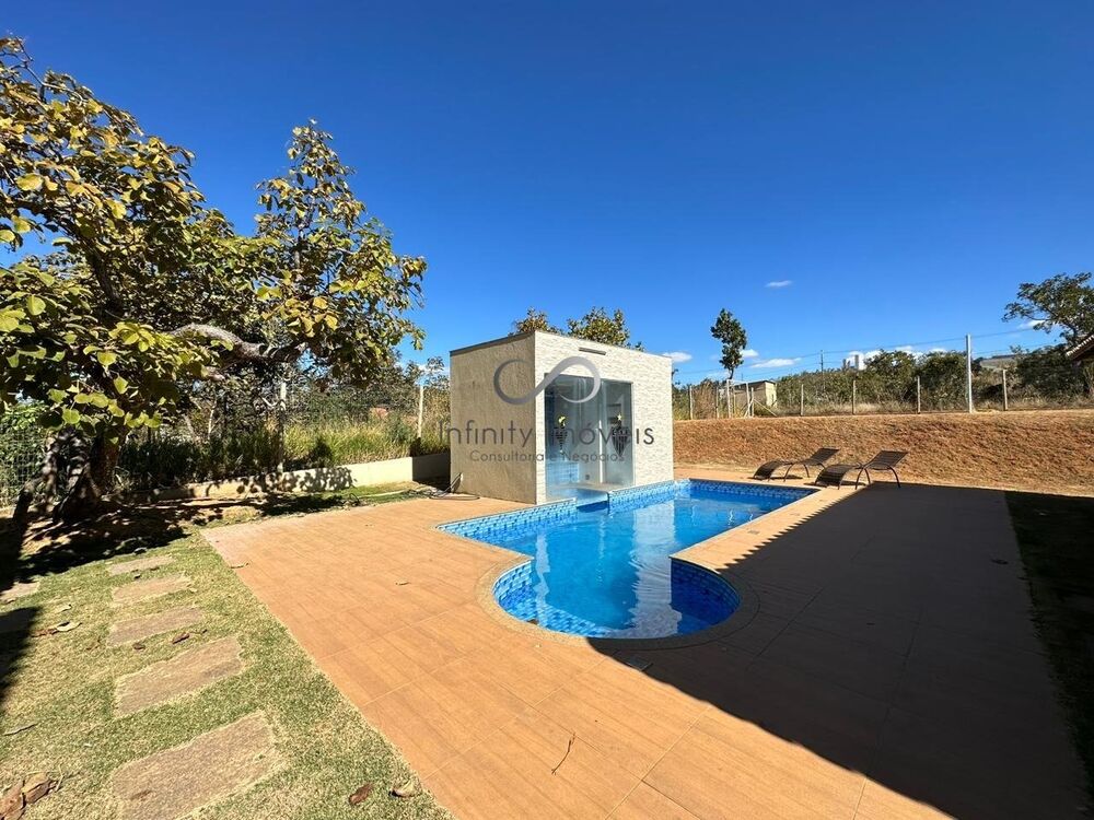 Casa de Condomínio à venda com 3 quartos, 245m² - Foto 2