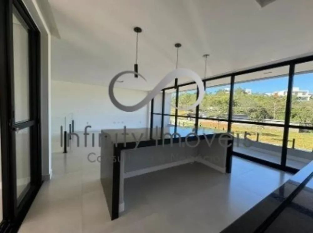 Casa de Condomínio à venda com 4 quartos, 285m² - Foto 4