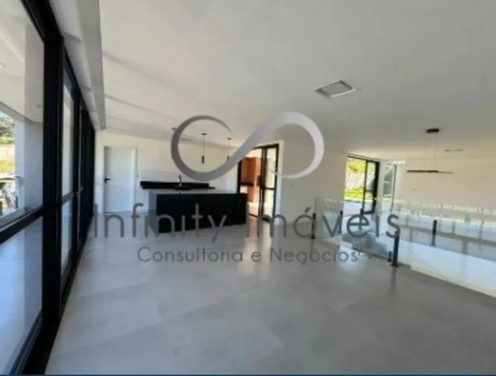 Casa de Condomínio à venda com 4 quartos, 285m² - Foto 2