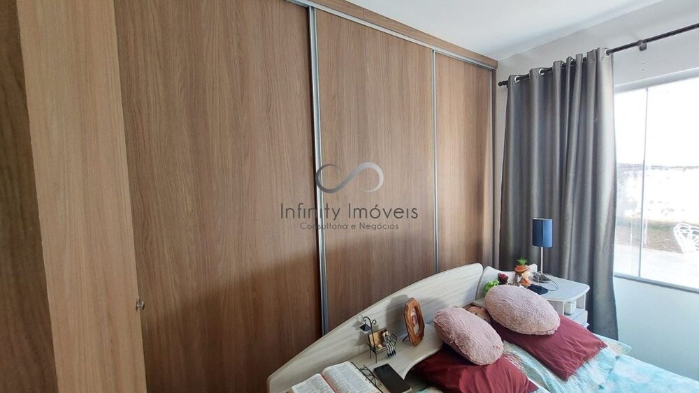 Casa à venda com 3 quartos, 106m² - Foto 11