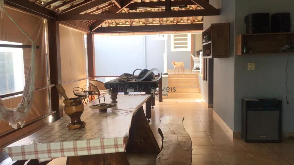 Casa à venda com 5 quartos, 380m² - Foto 5