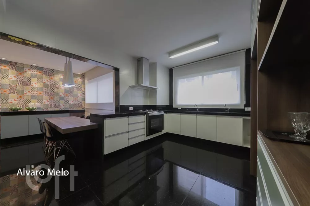 Apartamento à venda com 4 quartos, 260m² - Foto 23