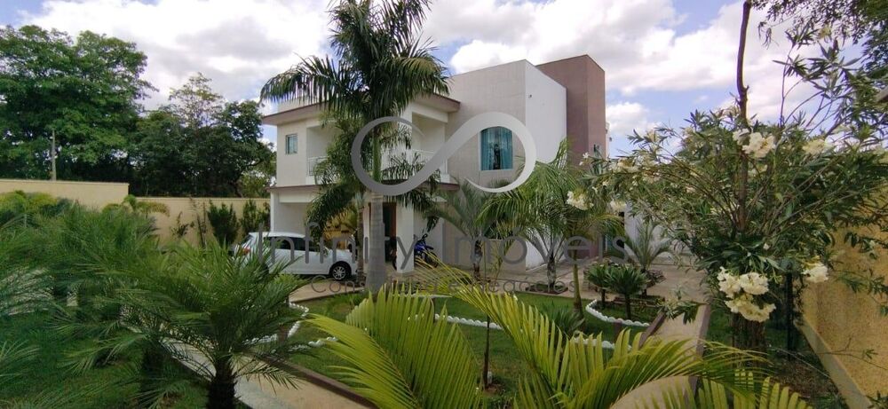 Casa, 4 quartos, 349 m² - Foto 1