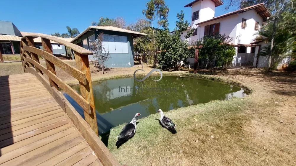 Casa de Condomínio à venda com 4 quartos, 705m² - Foto 2