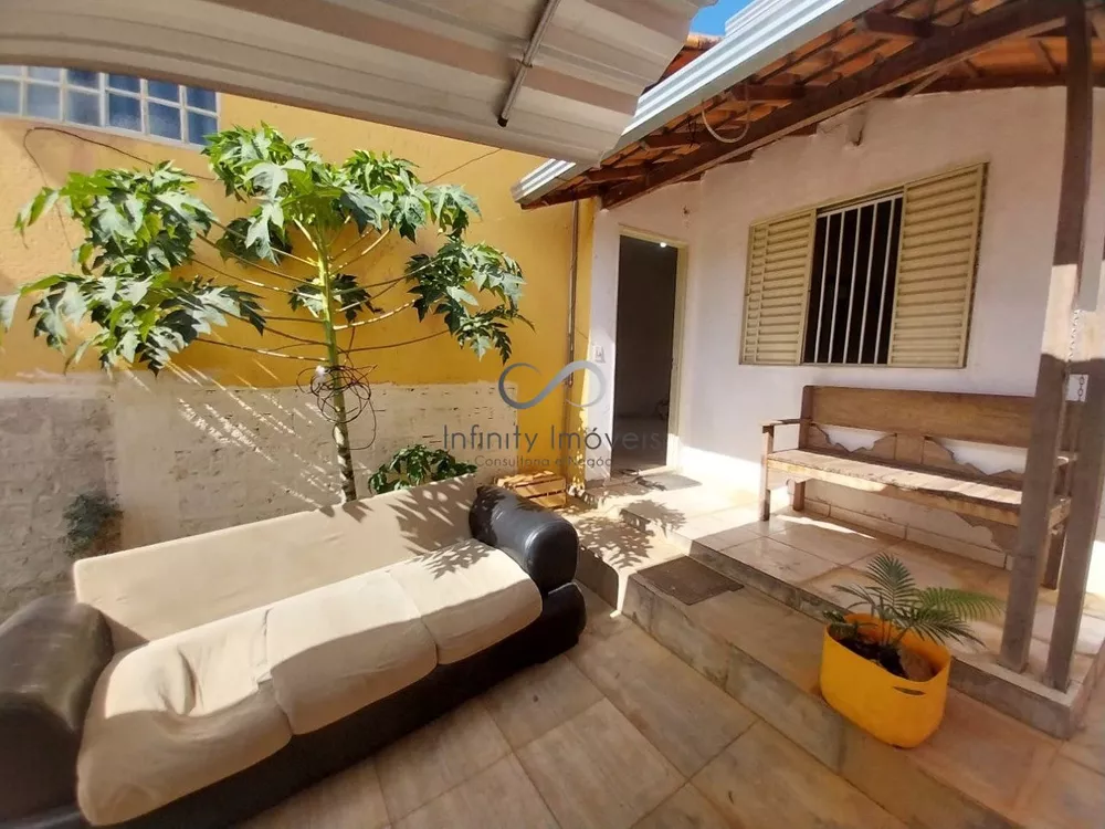 Casa à venda com 3 quartos, 120m² - Foto 3