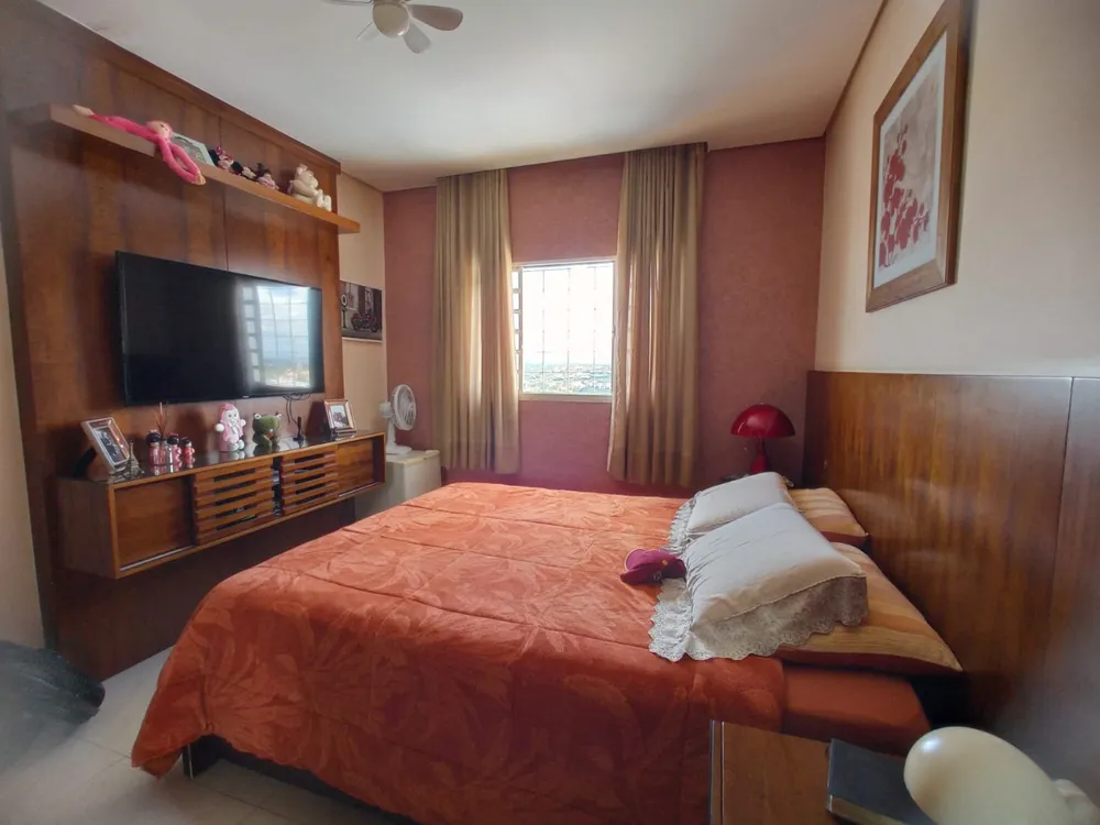 Casa, 4 quartos, 300 m² - Foto 13
