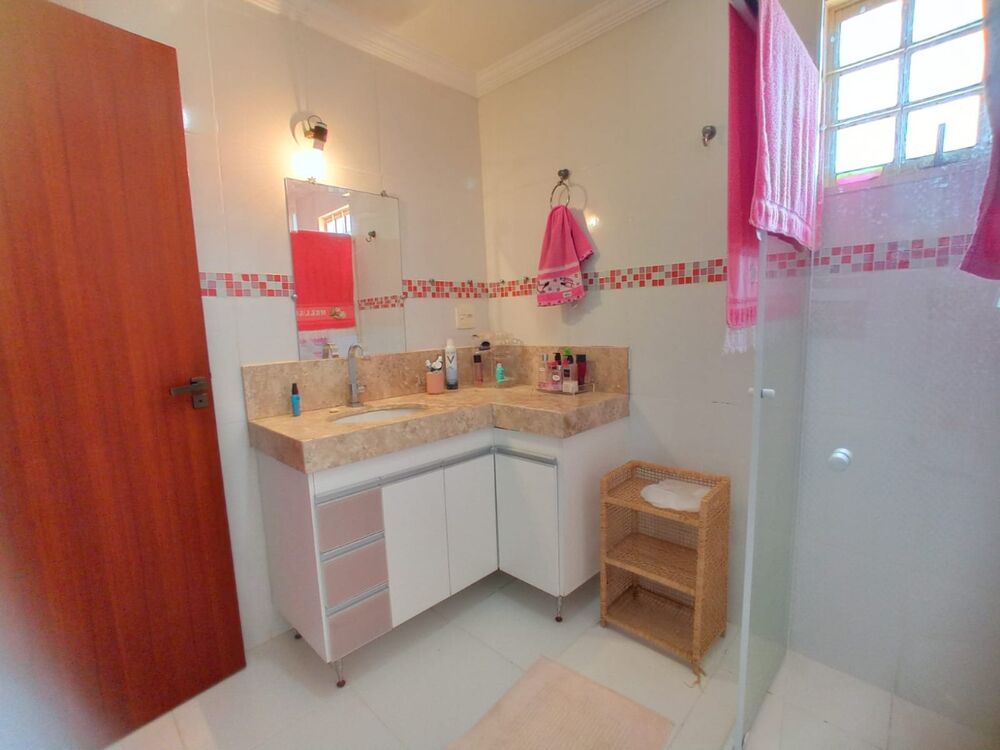 Casa, 4 quartos, 300 m² - Foto 1