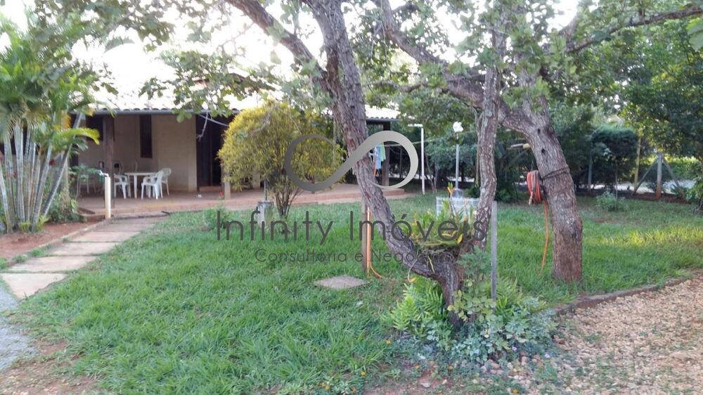 Sítio à venda com 4 quartos, 275m² - Foto 1