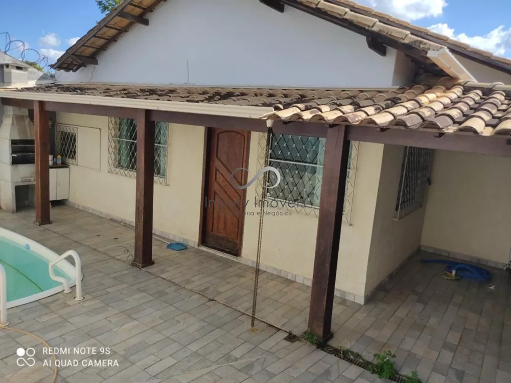 Casa à venda com 3 quartos, 79m² - Foto 1