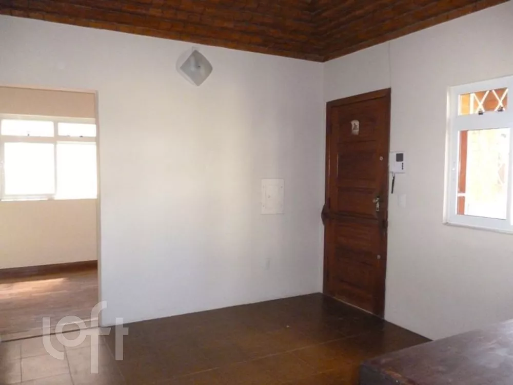 Casa à venda com 3 quartos, 220m² - Foto 4