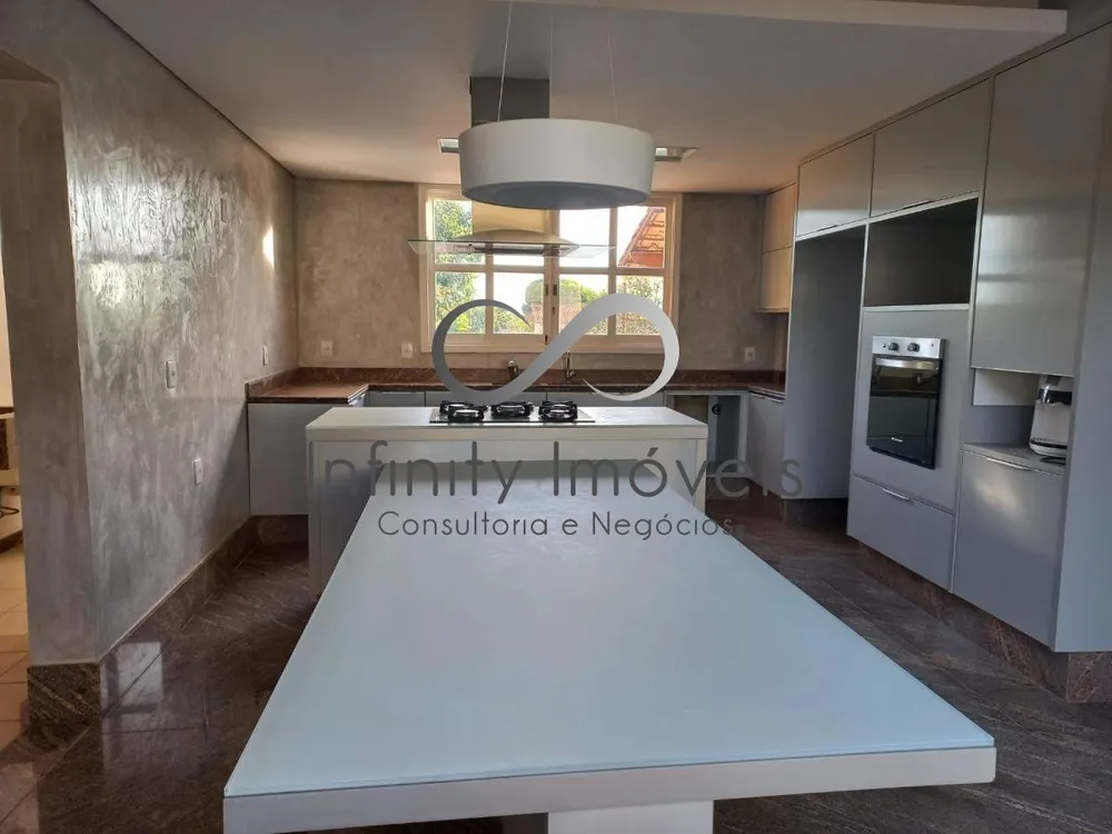 Casa, 6 quartos, 430 m² - Foto 1