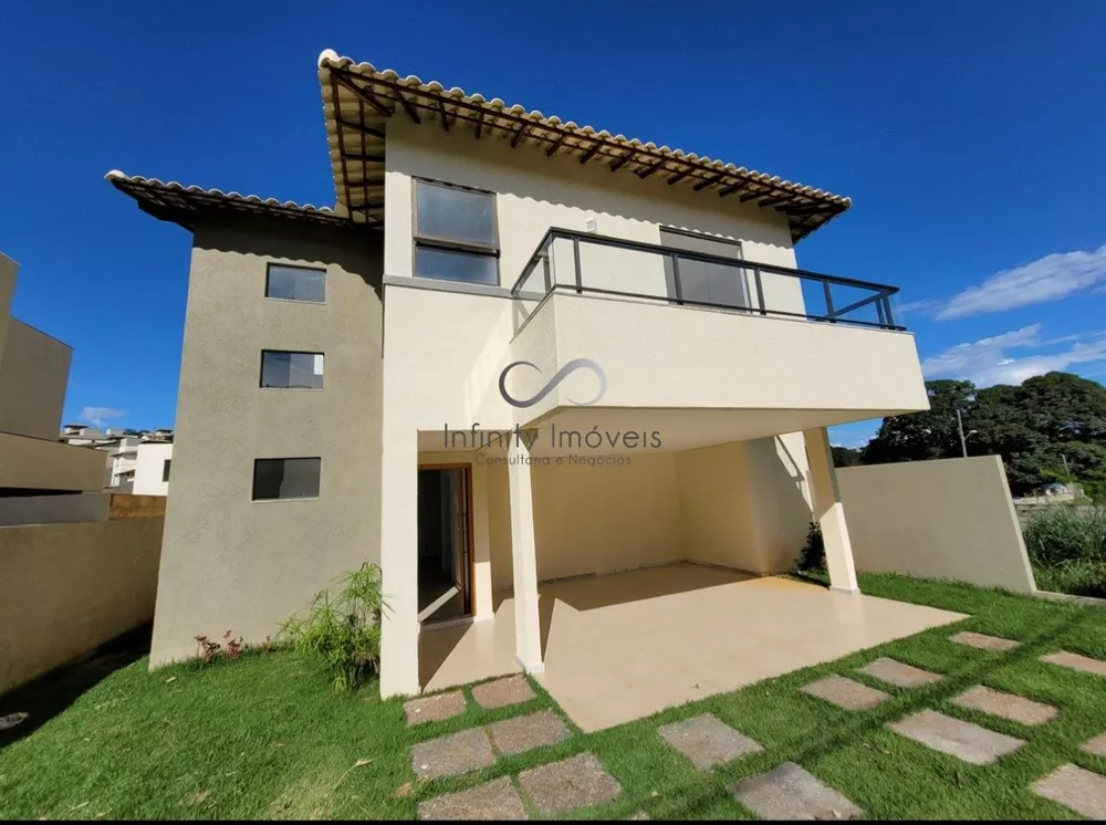 Casa de Condomínio à venda com 4 quartos, 234m² - Foto 1