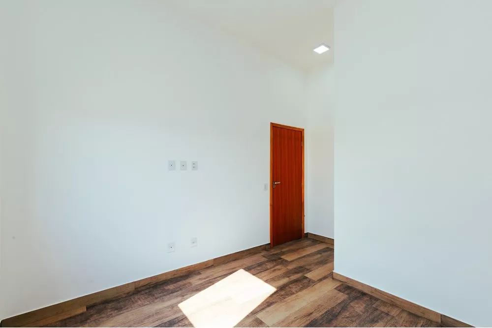 Casa à venda com 3 quartos, 144m² - Foto 4