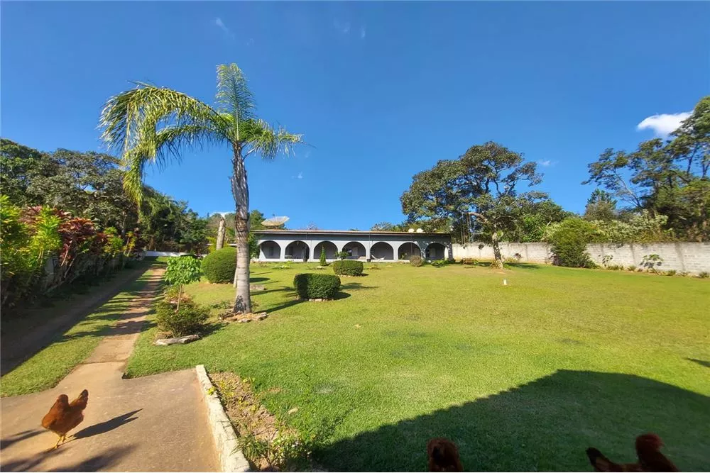 Fazenda à venda com 4 quartos, 300m² - Foto 2