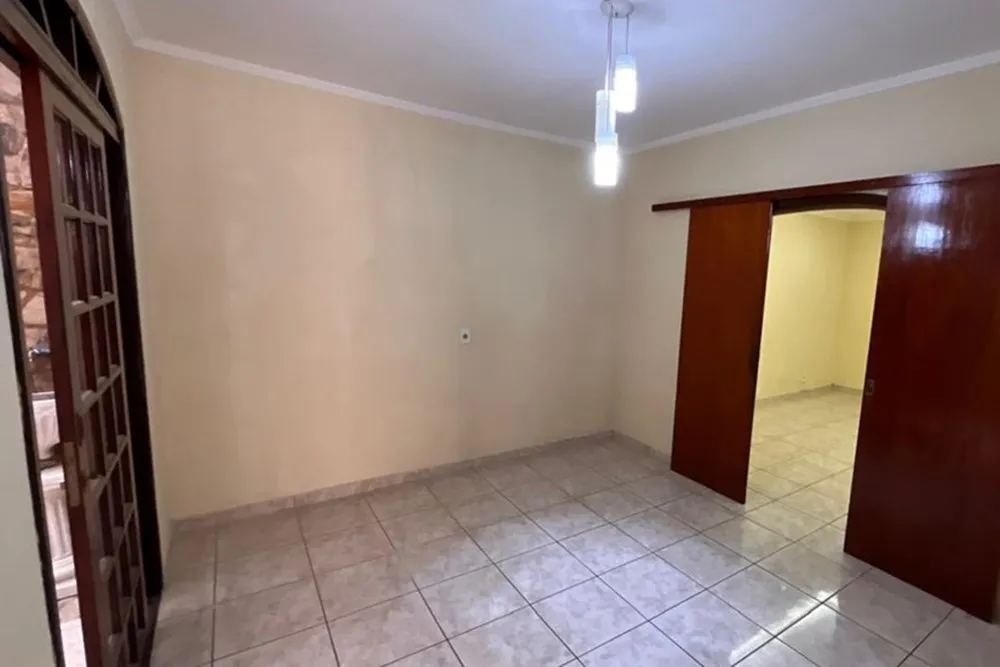Casa, 4 quartos, 230 m² - Foto 2
