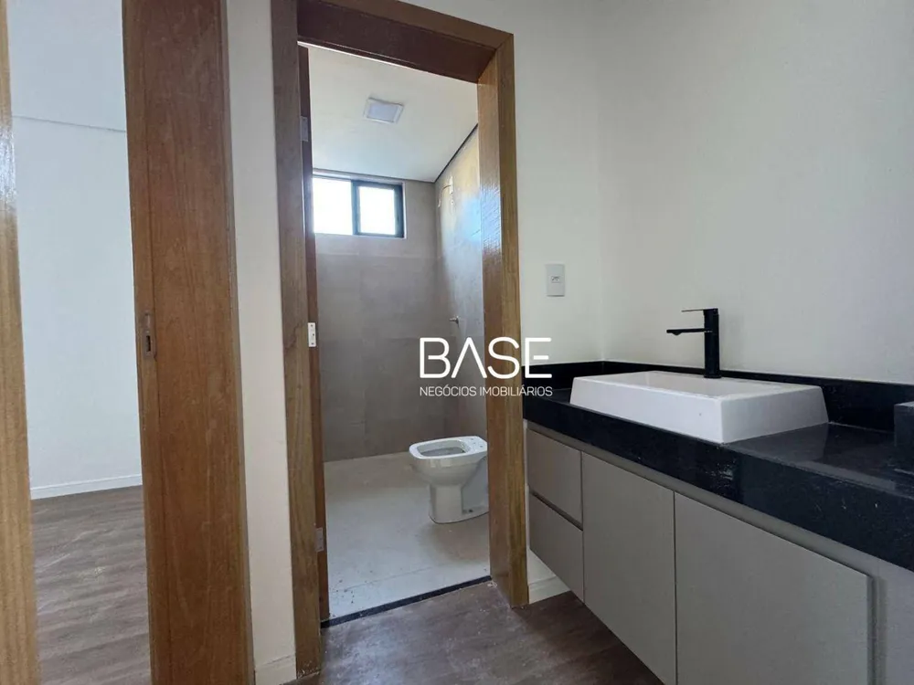 Apartamento, 3 quartos, 160 m² - Foto 1