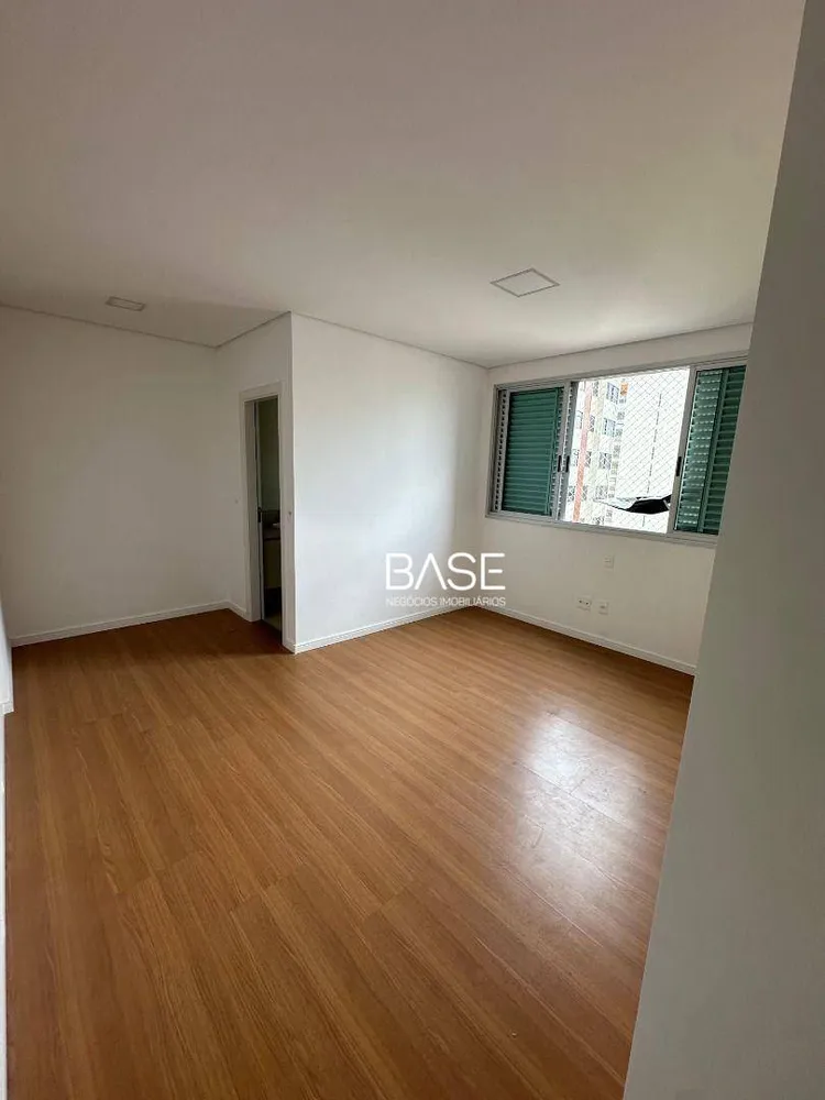 Apartamento, 3 quartos, 126 m² - Foto 2