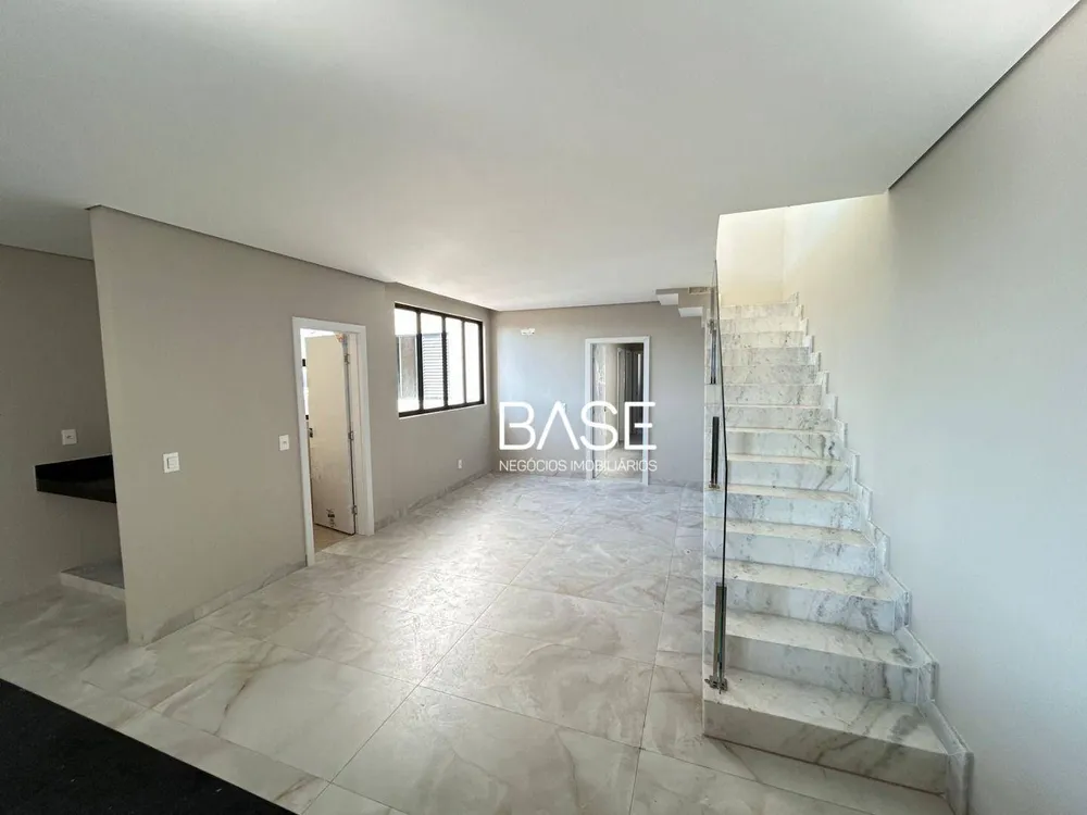 Cobertura, 3 quartos, 240 m² - Foto 4