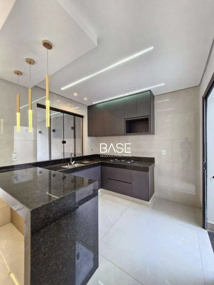 Casa, 3 quartos, 130 m² - Foto 2