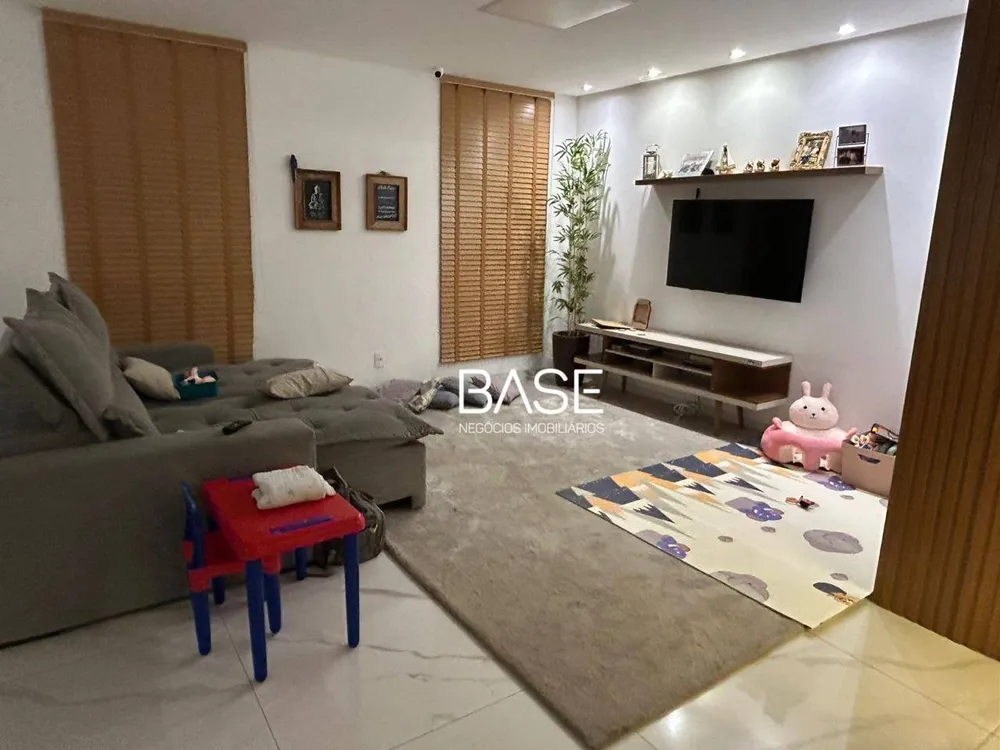 Casa, 4 quartos, 248 m² - Foto 8