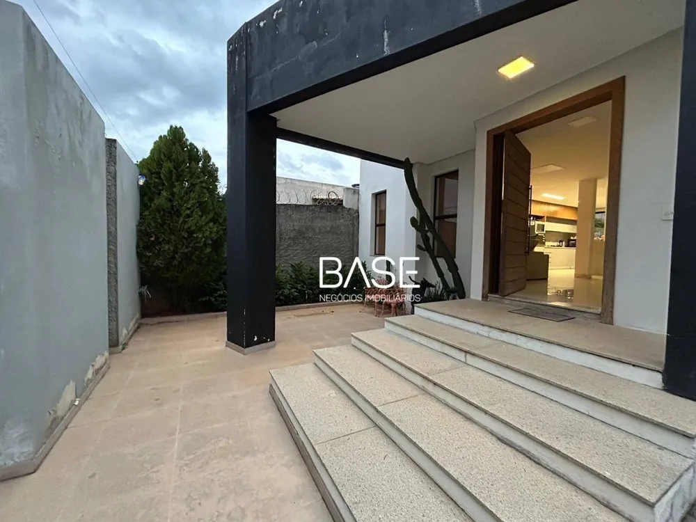 Casa, 4 quartos, 248 m² - Foto 2