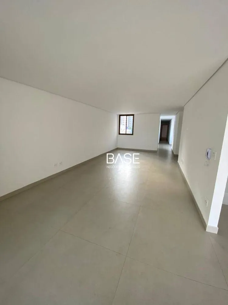 Apartamento, 4 quartos, 225 m² - Foto 12
