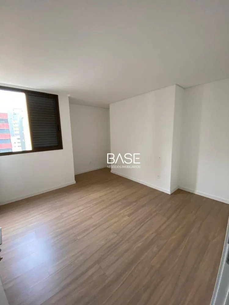 Apartamento, 4 quartos, 225 m² - Foto 4
