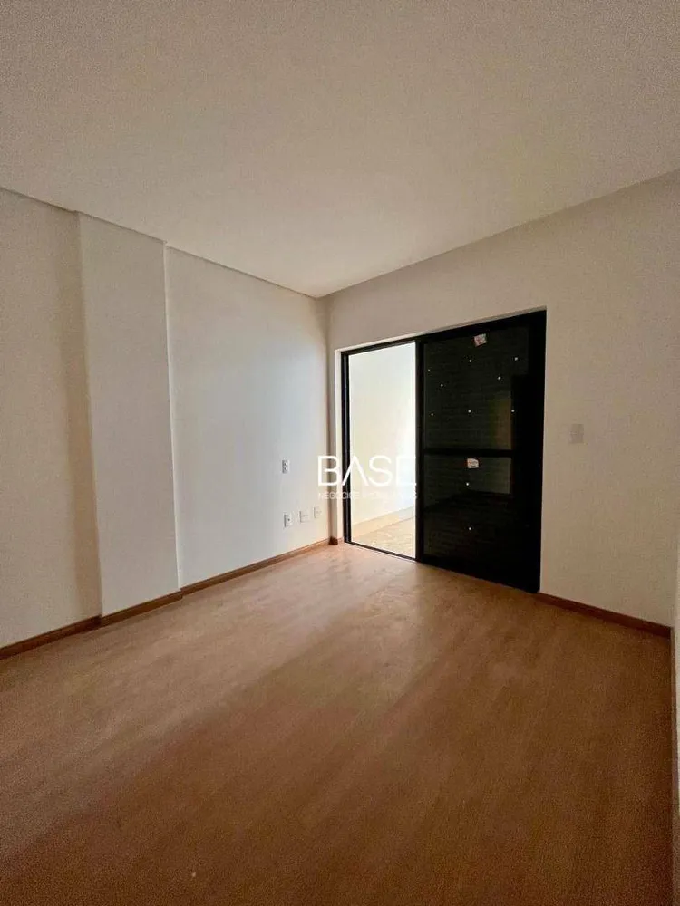 Apartamento, 3 quartos, 133 m² - Foto 2