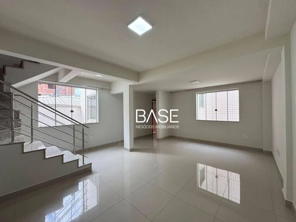 Cobertura, 3 quartos, 217 m² - Foto 1