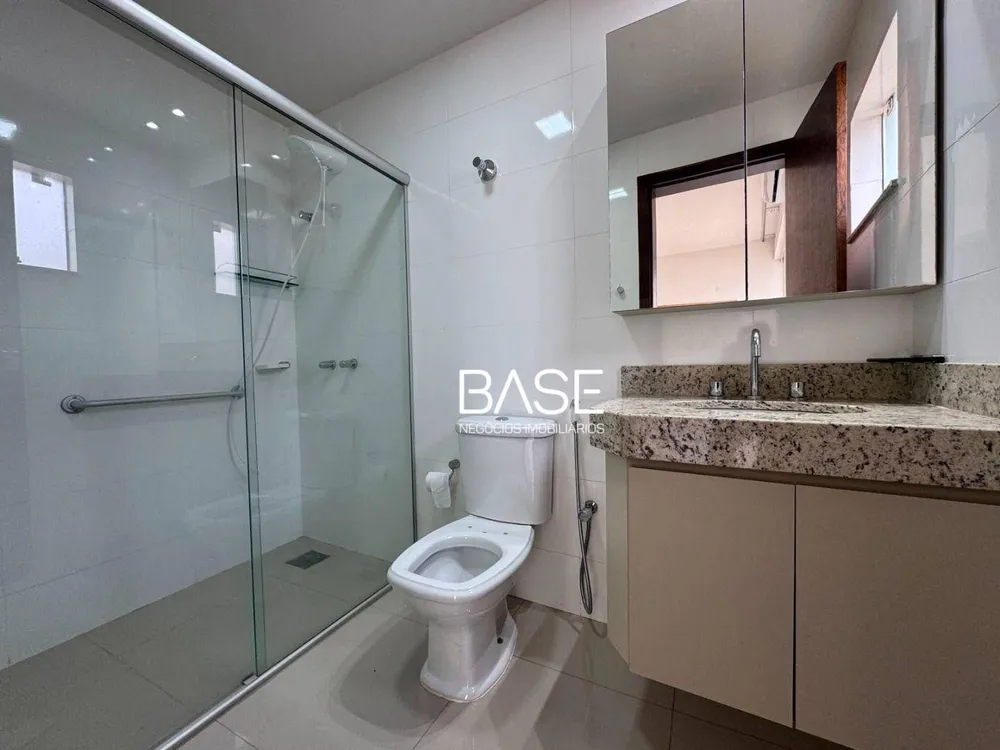 Cobertura, 3 quartos, 217 m² - Foto 2