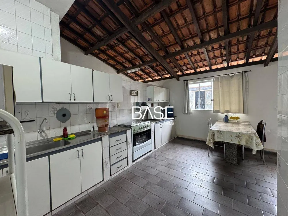 Casa, 3 quartos, 262 m² - Foto 4