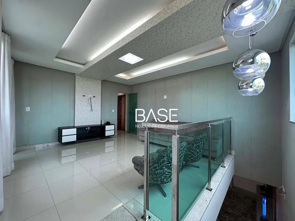 Casa, 4 quartos, 274 m² - Foto 1