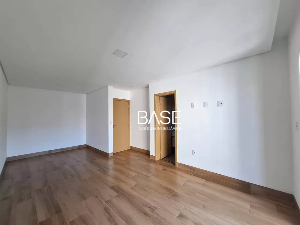 Apartamento, 3 quartos, 136 m² - Foto 2