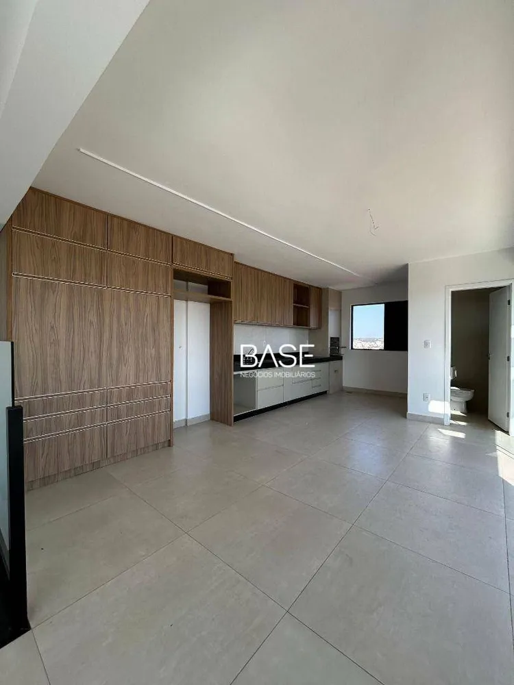 Cobertura, 3 quartos, 206 m² - Foto 2