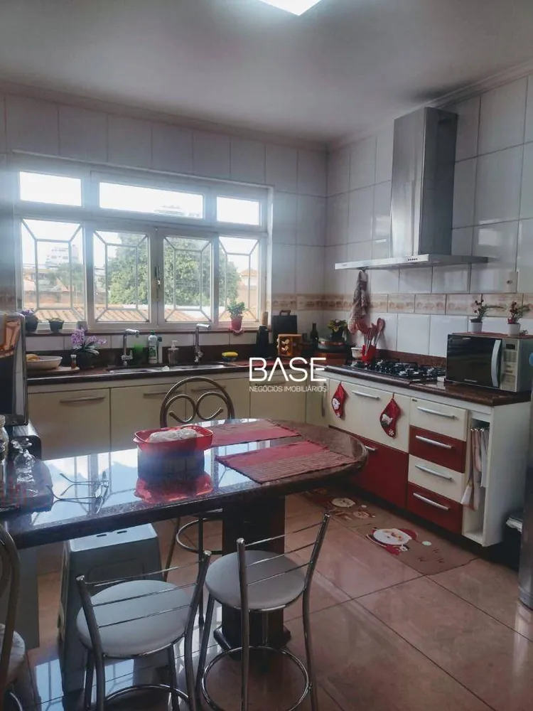 Casa, 3 quartos, 240 m² - Foto 13