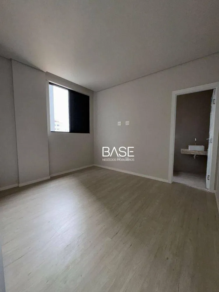 Apartamento, 3 quartos, 135 m² - Foto 4